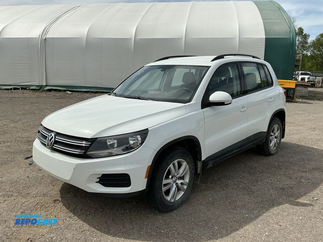 Lot 2-50009 - 2016 Volkswagen Tiguan 4Motion SUV AWD