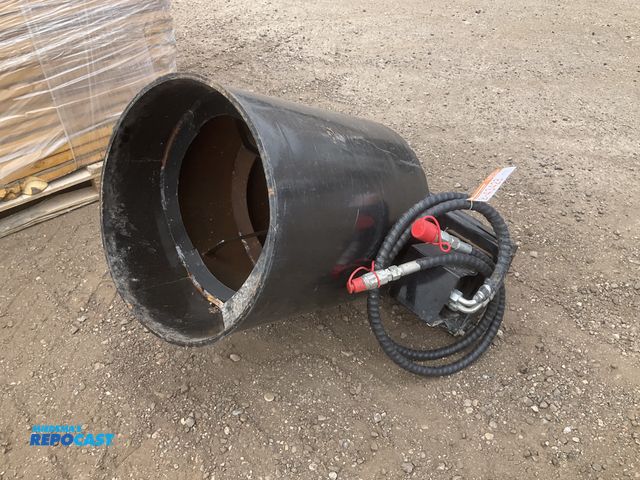 Lot 2-43428 - 2024 GIYI mixing barrel mini skid steer attachment, model GY-JBT, mini skid steer quick attach, has ...