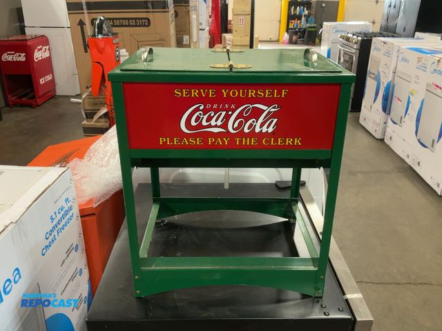 Lot 2-53281 - Vintage Glascock Coca-Cola Mini-Cooler