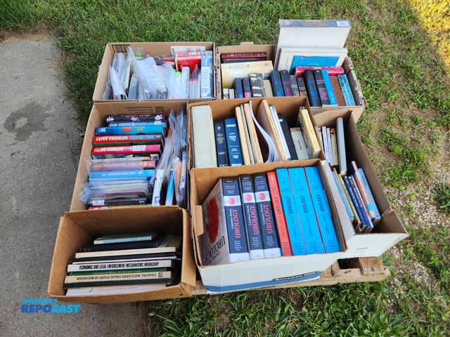 Lot 2-96488 - Large lot of (1) skid of books, audiobooks, textbooks, Bibles, and other media. Wide variety.
