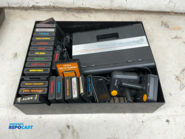 Lot 2-99765 - Atari 7800 ProSystem Console w/ (24) Games