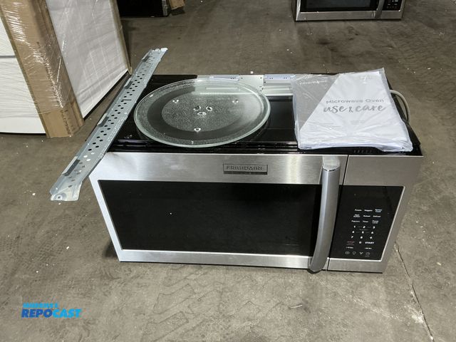 Lot 2-40472 - Scratch & Dent Frigidaire  GMOS1962AFB Microwave Oven
