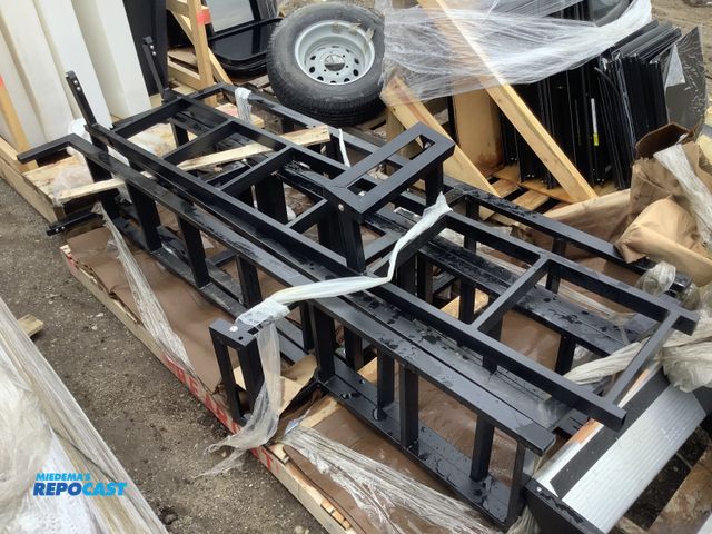 Lot 2-93685 - Skid with RV Aluminum Ladder