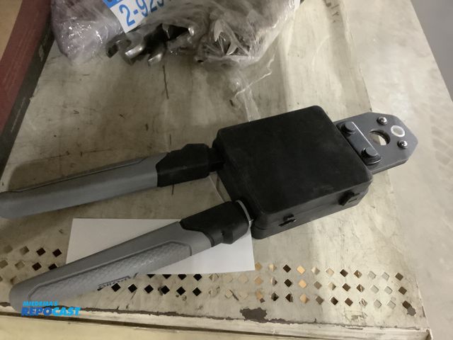 Lot 2-93627 - Apollo PEX Crimp Sleeve Combo Tool -½" and %" – 69РІКНО014SS