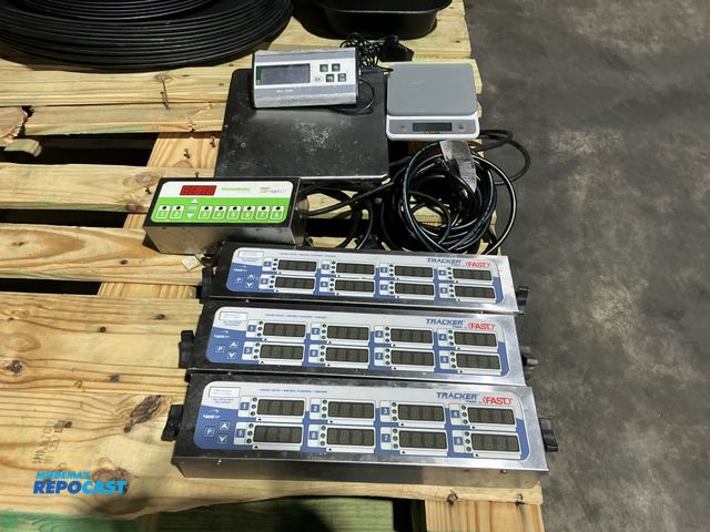 Lot 2-55183 - (3) Fast Tracker timers model-TRACKER II and (1) Fast kitchenBrains zap timer model-231-60102-11 inc...