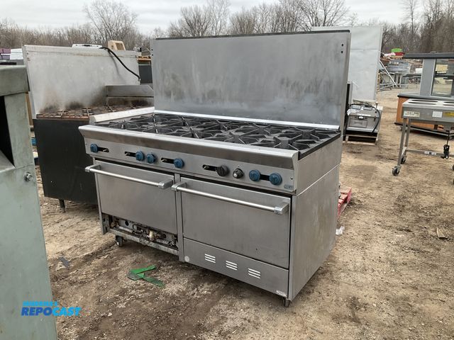 Lot 2-92098 - 10 burner industrial double oven