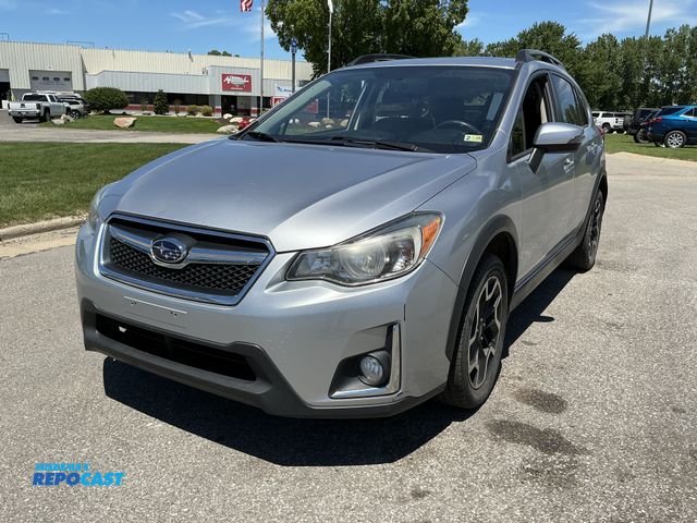 Lot 2-31418 - 2017 Subaru Crosstrek Limited Sedan AWD