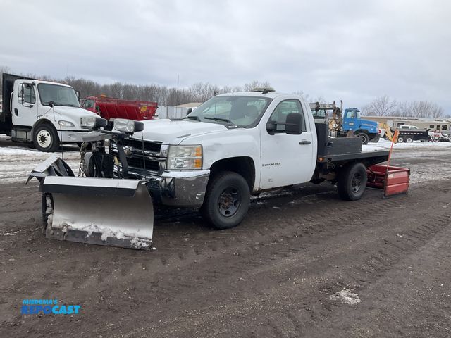 Lot 2-42702 - 2009 Chevrolet Silverado 2500HD Regular Cab Plow Truck 4x4