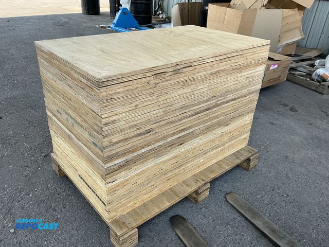 Lot 2-99298 - Skid of 40pcs Of Plywood, 47 1/4” x 27 3/4”