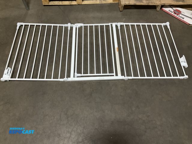 Lot 2-75979 - Foldable baby gate 73”x30”.