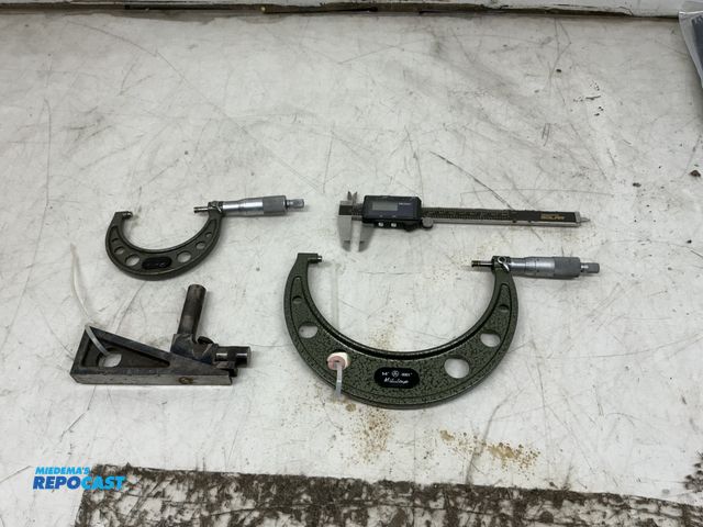 Lot 2-69023 - Lot of (2) Mitutoyo 5$6”/ 2-3” mechanical outside micrometers, a Digmatic solar-powered digital cali...