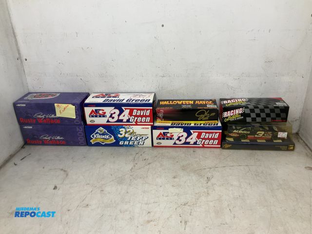 Lot 2-96287 - (2) Action Rusty Wallace 1:24 scale stock cars, (2) David Green 34AFG Glass 1:24 scale limited editi...