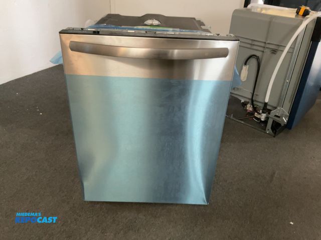 Lot 2-60925 - Scratch & Dent Frigidaire  FDSH4501AS5A Dishwasher