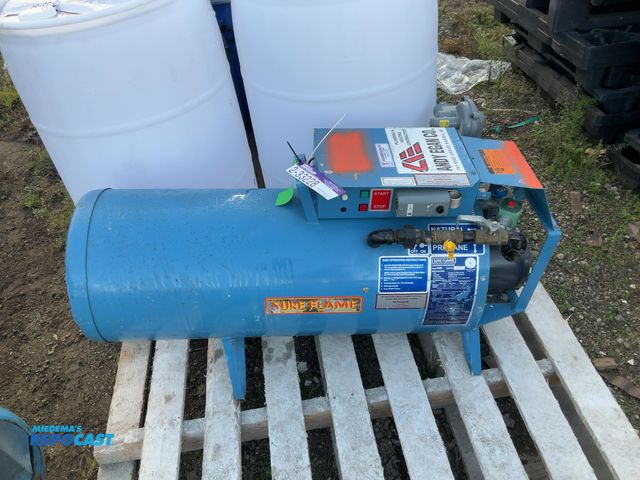 Lot 2-33228 - SureFlame S405 Direct fired dual fueled construction heater, propane or natural gas fueled