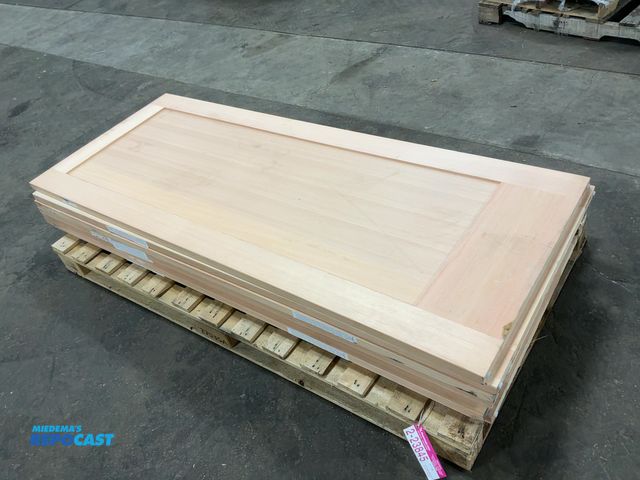 Lot 2-23845 - (7) Rogue Valley Door 32” Wood Interior Doors, 2/8x6/8x1-3/8, Unfinished, Have Some Marks/Scratches ...