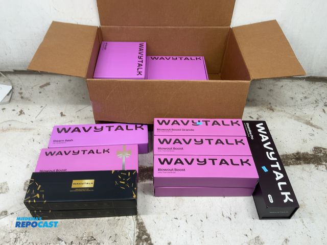 Lot 2-60259 - Lot of Wavytalk hair styling tools, such as straighteners, curlers, brushes, etc.