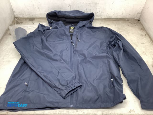 Lot 2-93308 - outdoor jacket XL