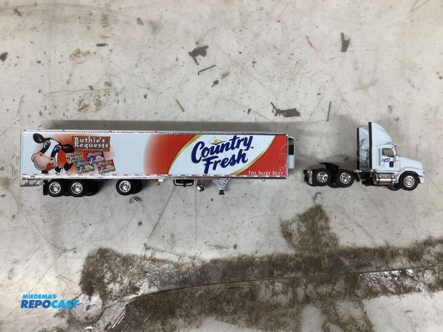 Lot 2-92051 - Die cast country fresh model