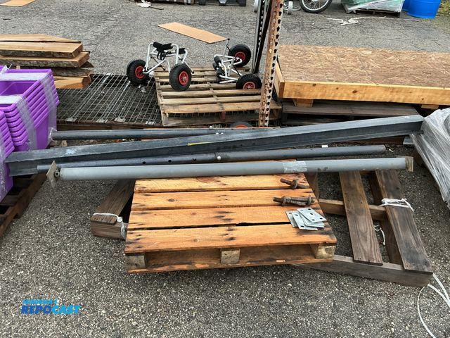 Lot 2-95982 - 4 Basement Post Jacks Adjustable Height and Flange Pads, 1- 4” x 4 1/2” x 9’ Low z profile Light Wei...