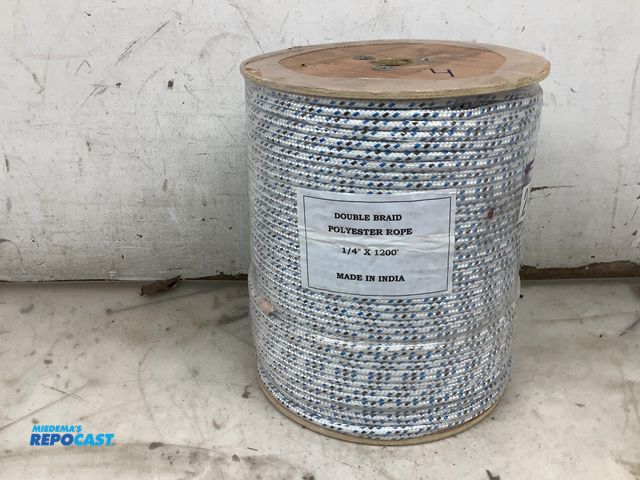 Lot 2-35676 - 1/4 x 1200' double braid polyester rope