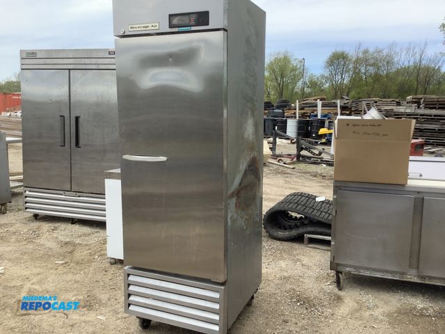Lot 2-tbd - Beverage Air one door cooler