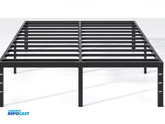 Lot 2-19893 - New Jeto metal bed frame - A4020-81-F