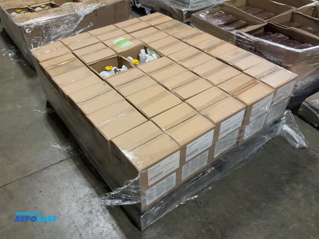 Lot 2-69564 - Lot of (30) cases of Crew Bathroom Cleaner