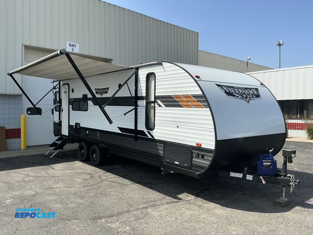 Lot 2-45810 - 2020 Forest River Wildwood X-Lite 24RLXL Camper Travel Trailer