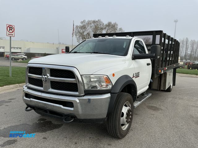 Lot 2-79703 - 2015 Ram 5500 Flatbed Truck