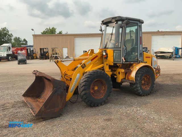 Lot 2-40218 - 1997 JCB 409B Wheel Loader