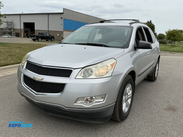 Lot 2-16305 - 2011 Chevrolet Traverse LS SUV AWD