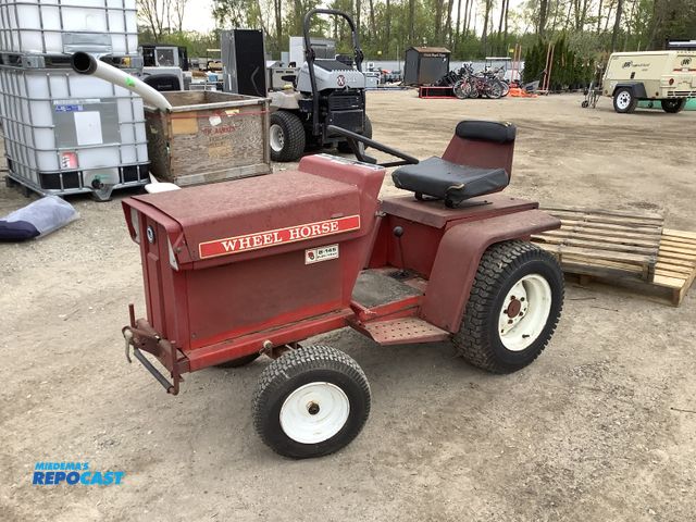 Lot 2-35157 - Elec-trak red wheel horse model#1 0720 serial#116384