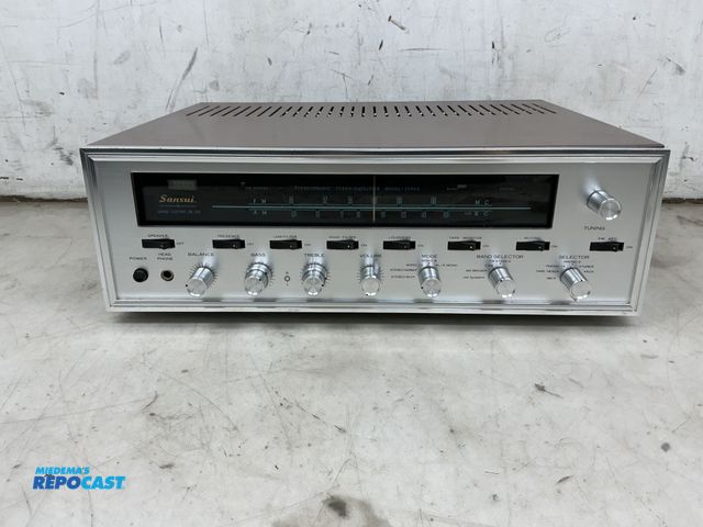 Lot 2-67866 - sansui tube receiver model 1000A, turns on but no further testing