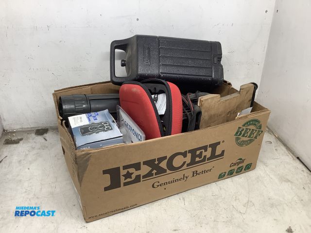 Lot 2-74593 - Lot of miscellaneous items including a Coleman case, a trail game digital camera, a Toguard digital ...