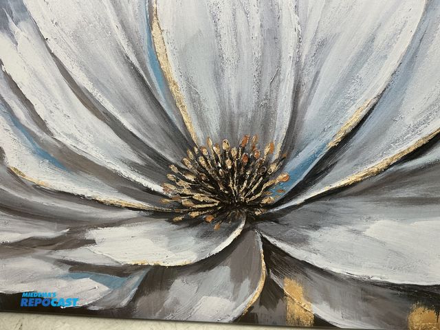 Lot 2-19772 - Flower Hangable Painting