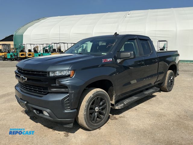 Lot 2-30698 - 2019 Chevrolet Silverado 1500 RST Double Cab 4WD Double Cab Standard Box Pickup Truck 4x4