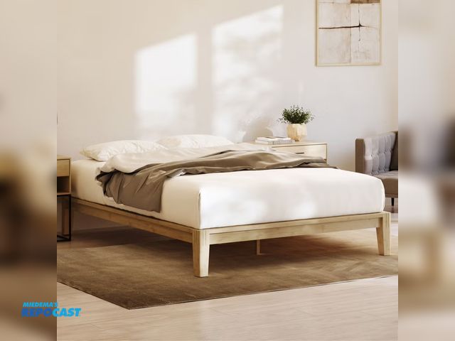 Lot 2-27999 - BF0L-MQ natural oak bamboo platform bed frame (2 boxes, may be missing parts)