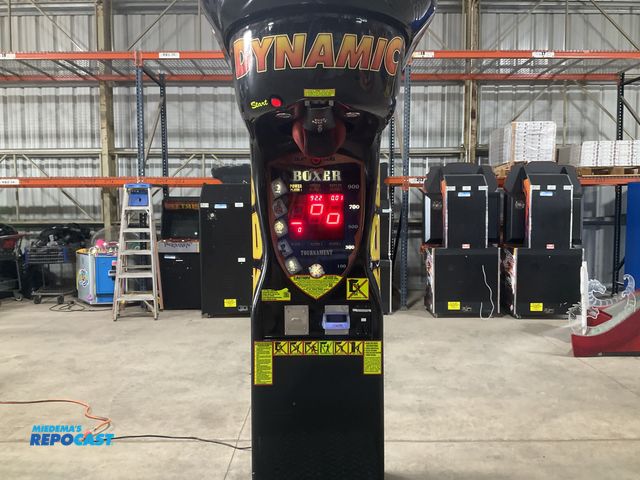 Lot 2-90910 - Boxer Dynamic Arcade Boxing Machine