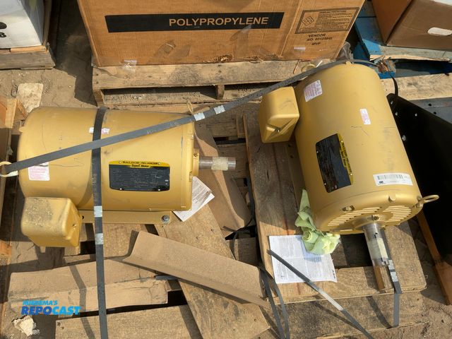 Lot 2-18621 - Lot of (2) baldor reliance super-e motors, 1- S/N: Z2203150846, 1- S/N: Z2204130196