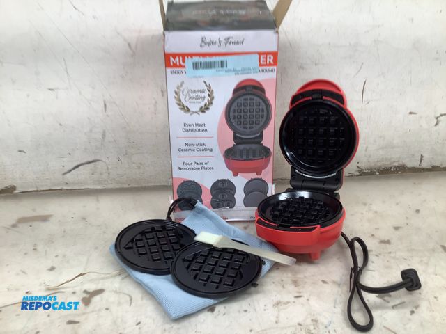 Lot 2-92390 - Bakers Friend multi mini Maker