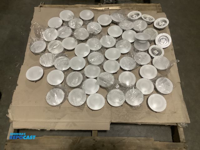 Lot 2-67403 - Skid lot of DLFST6-008 Recessed LED lights