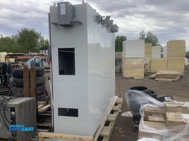 Lot 2-32849 - Emerson  HS1F1.5AS General purpose transformer 9’9.5” x 7’2”