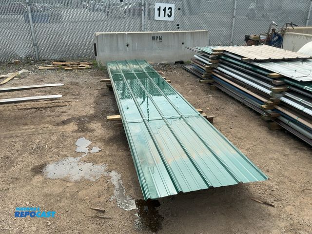 Lot 2-74166 - Bundle of agricultural metal (green) of various sizes
