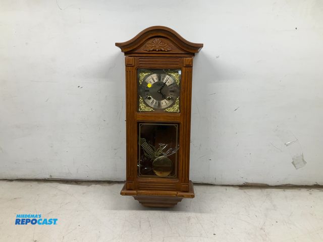 Lot 2-18869 - Lot of (1) Wind Up Pundulum Wall Clock with key.