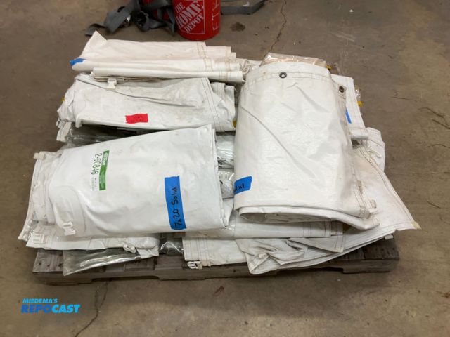 Lot 2-60846 - Canvas  Miscellaneous tar parts