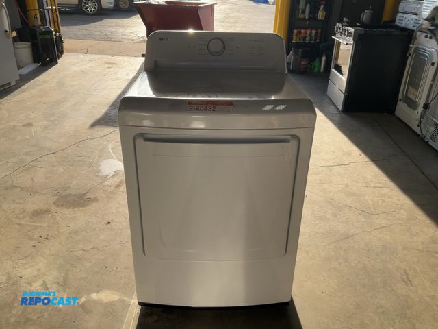 Lot 2-40432 - Scratch & Dent Electric LG DLE6100W Dryer