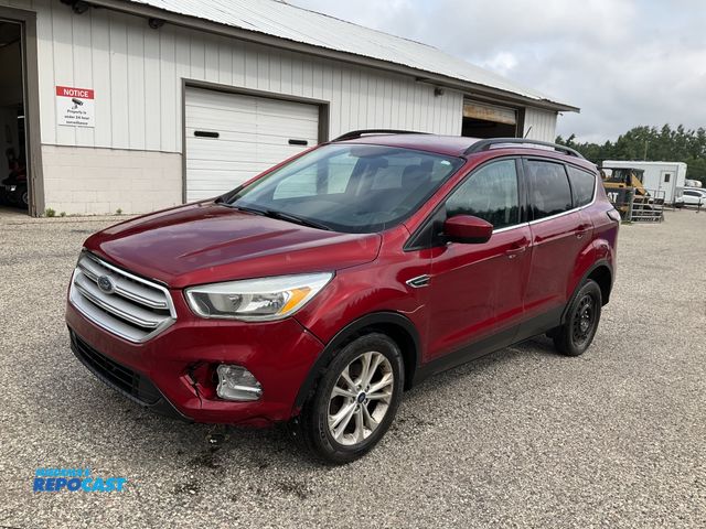 Lot 2-61676 - 2018 Ford Escape SE SUV FWD
