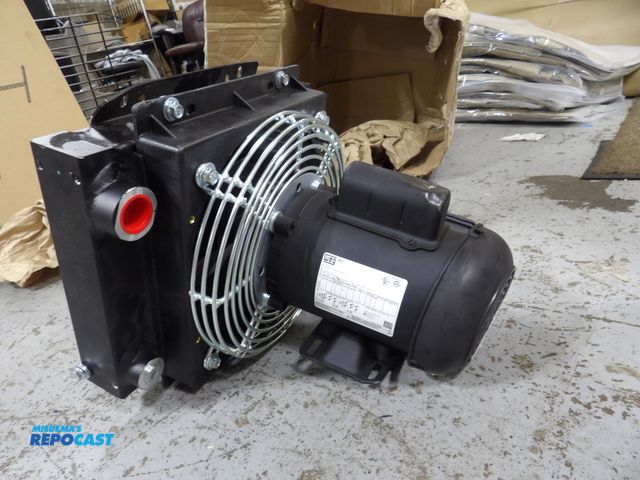 Lot 2-53948 - Cool-Line forced air oil Cooler with mlotor,10 HP heat removed, 50 gpm max. Flow
377 psi max. pressu...