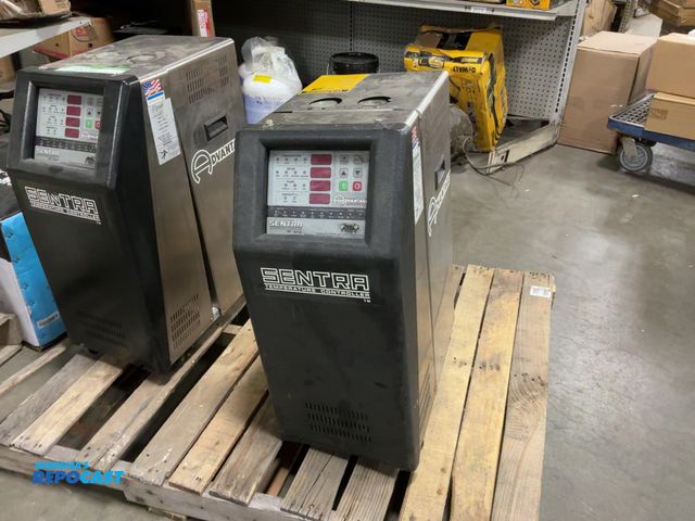 Lot 2-69436 - Sentra advantage temperature controller HE series serial#123542 model#SK-1035HEP-21