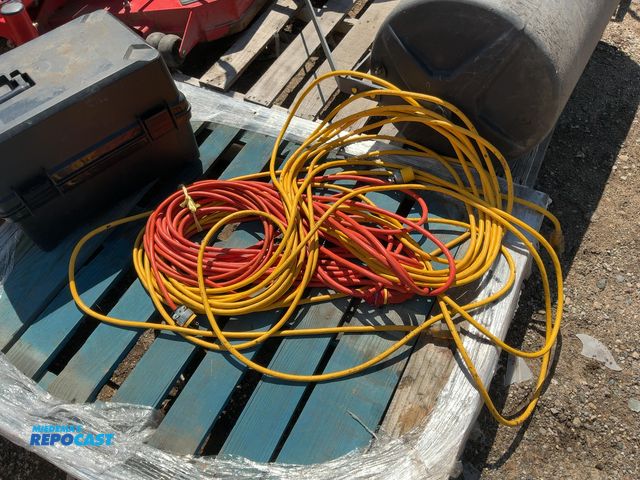 Lot 2-99740 - Lot of miscellaneous orange and yellow extension cords